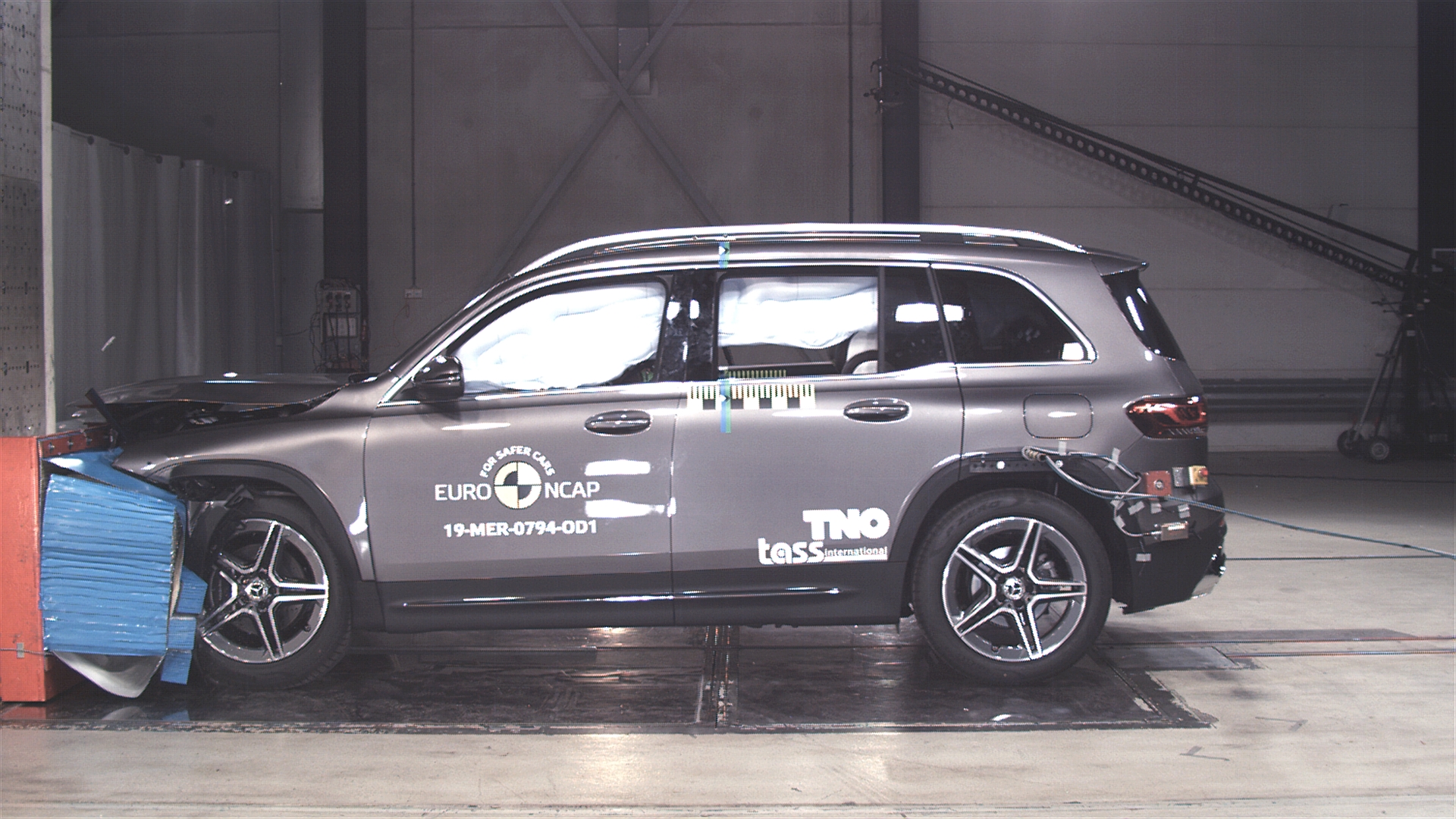 The Mercedes-Benz GLB Gets Top Marks In Euro NCAP Safety Tests | Vertu ...